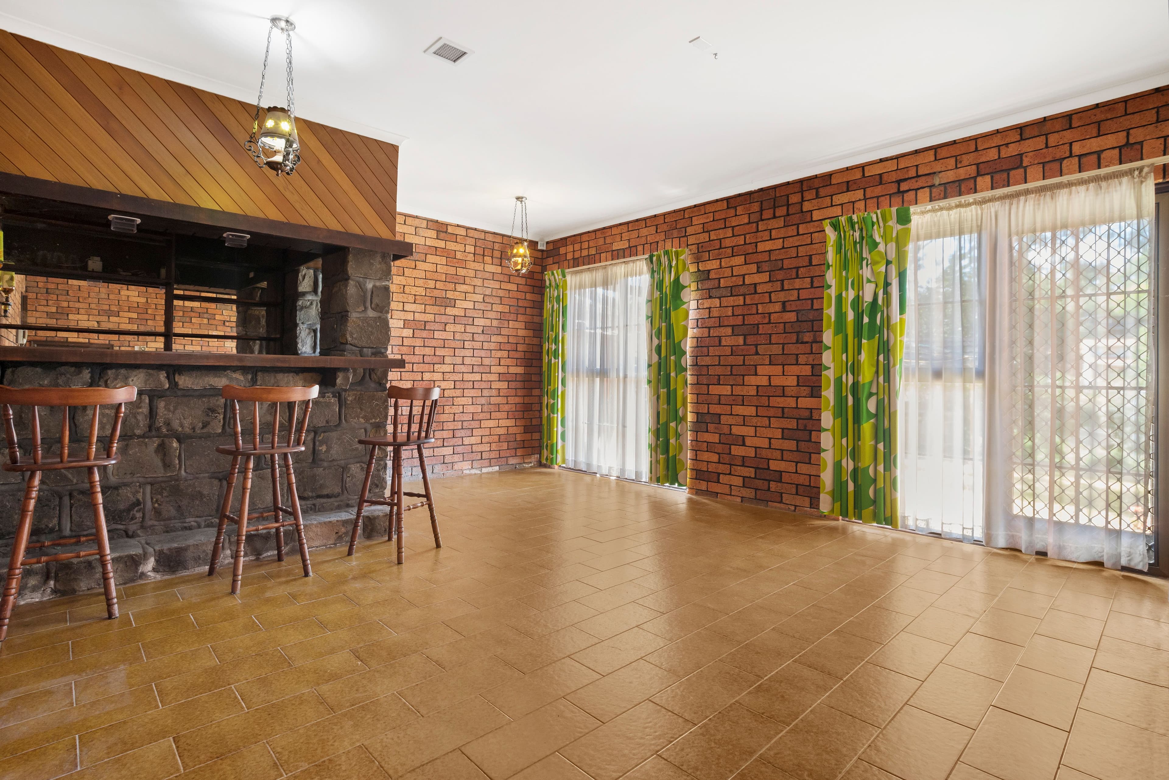 17 Manatunga Circuit, Greensborough VIC 3088, Greensborough - Thumbnail 3
