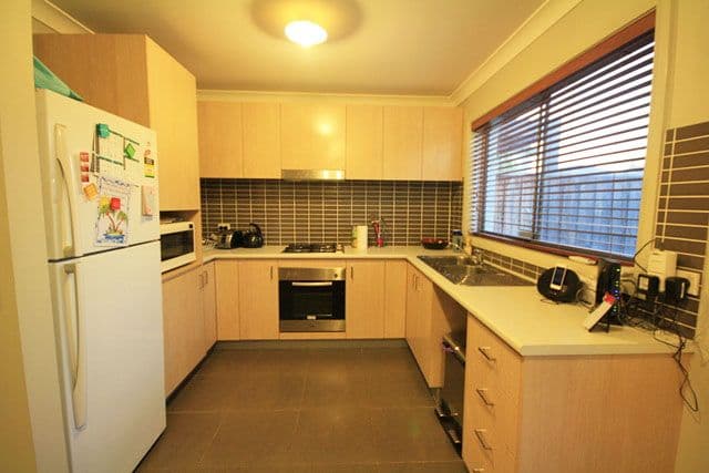 41 Hadlow Avenue, Glenfield NSW 2167, Glenfield - Thumbnail 2