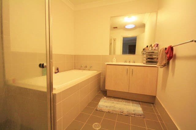41 Hadlow Avenue, Glenfield NSW 2167, Glenfield - Thumbnail 7