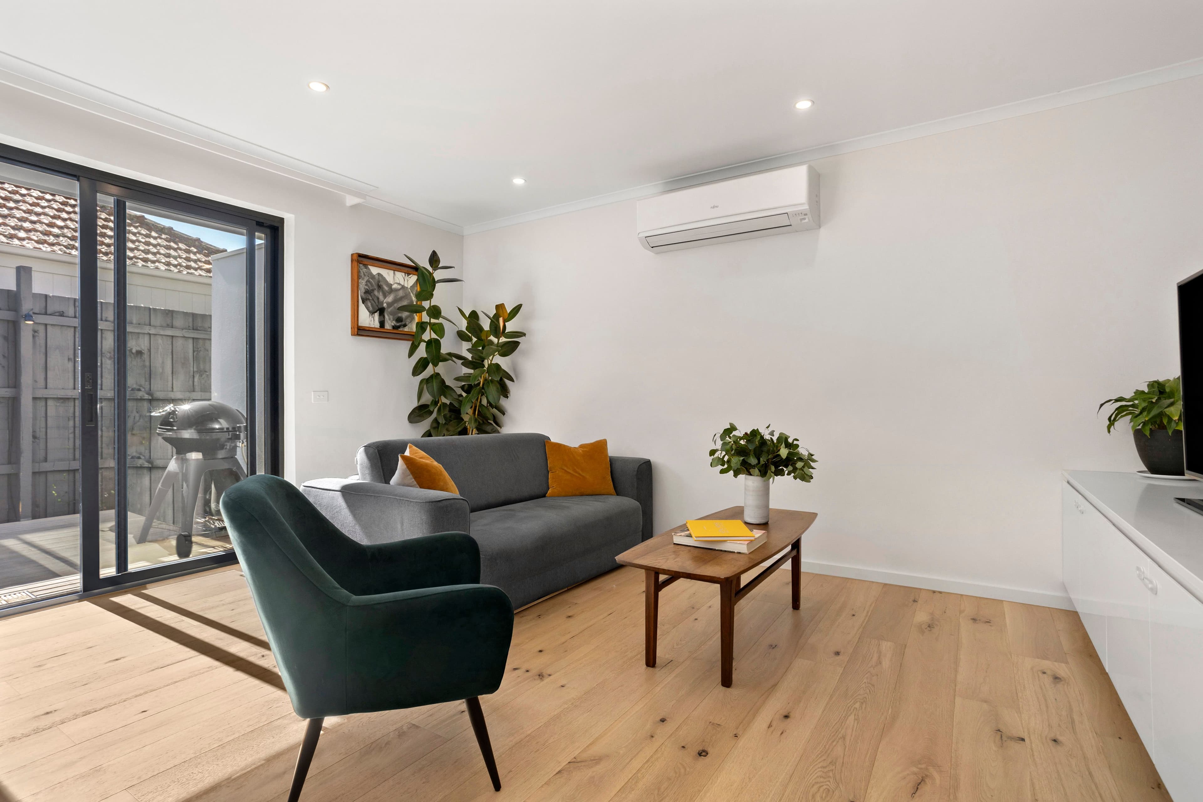 15 Paget Street, Hughesdale VIC 3166, Hughesdale - Thumbnail 2
