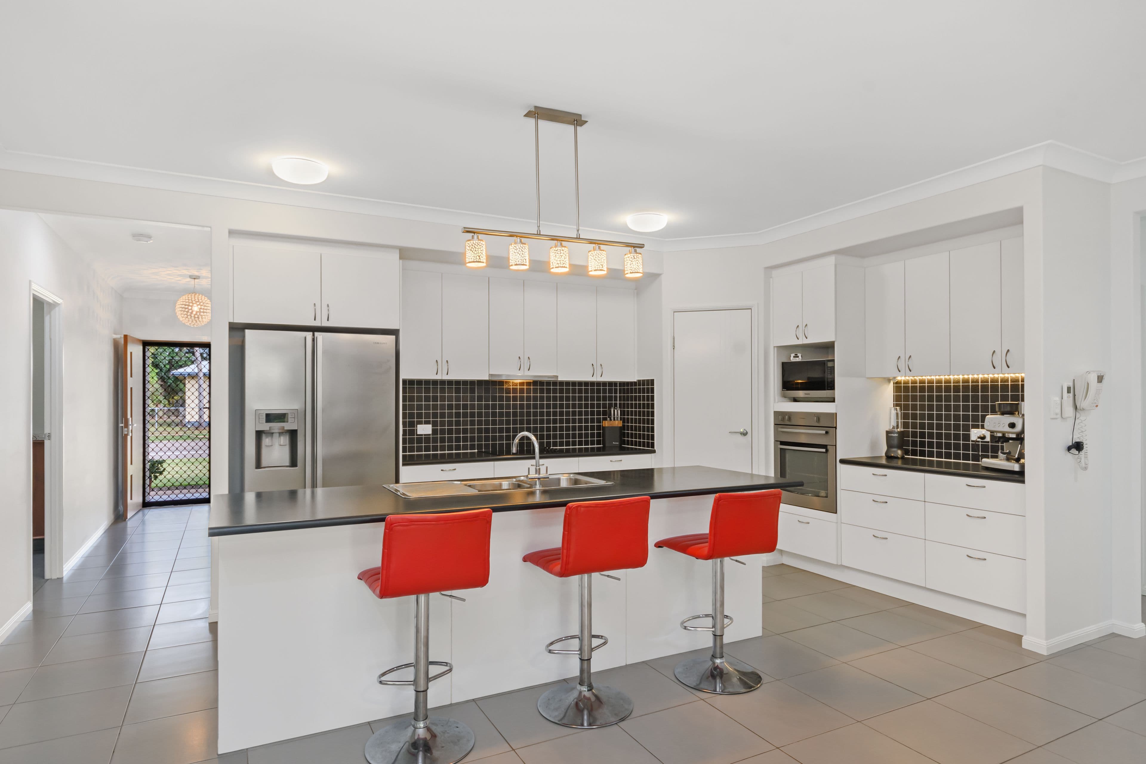 85 Palmerston Street, Currajong QLD 4812, Currajong - Thumbnail 2