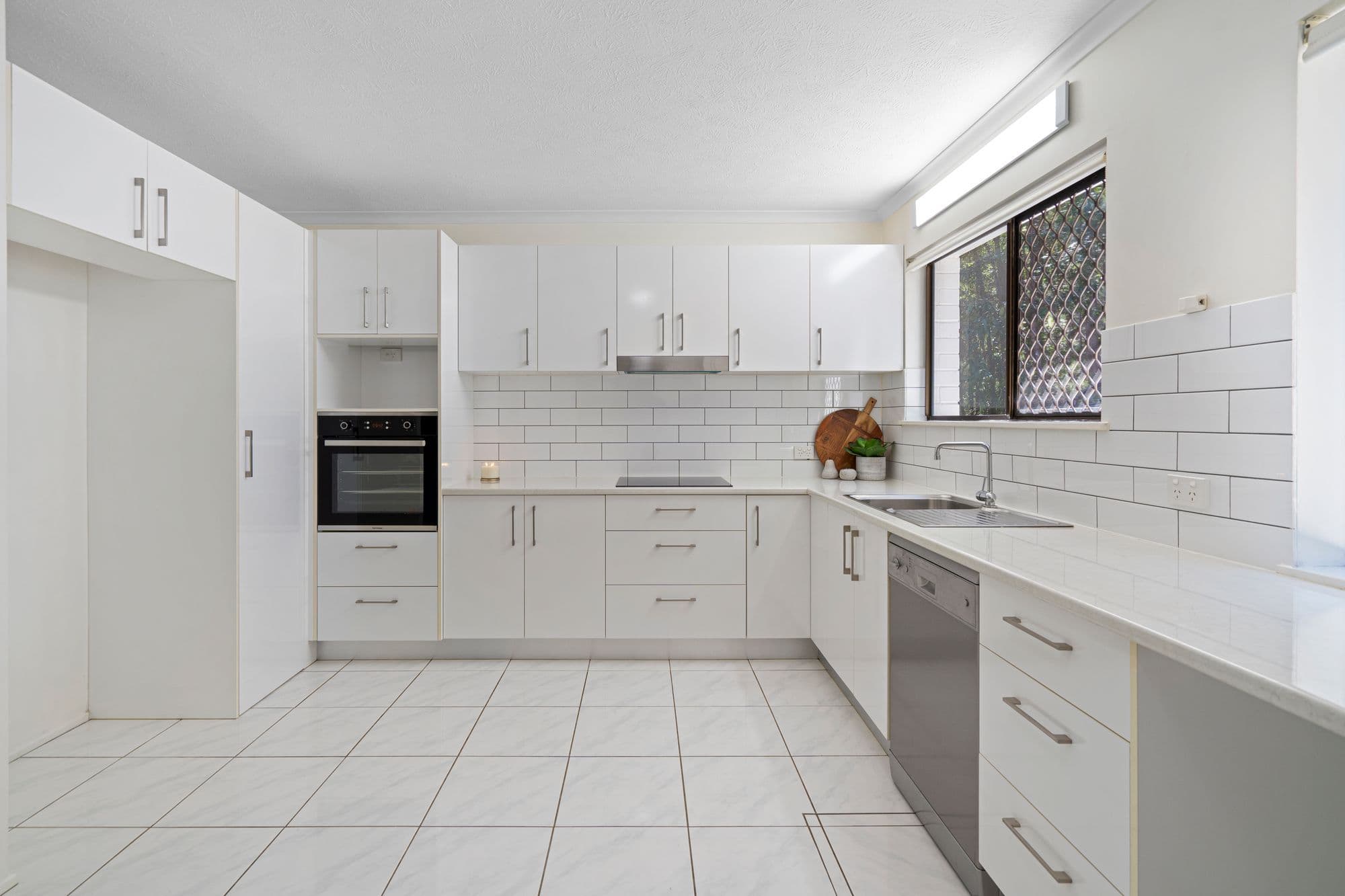 169 John Paul Drive, Springwood QLD 4127, Springwood - Thumbnail 2