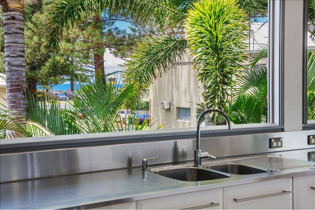 16 Ventura Road, Mermaid Beach QLD 4218, Mermaid Beach - Thumbnail 7