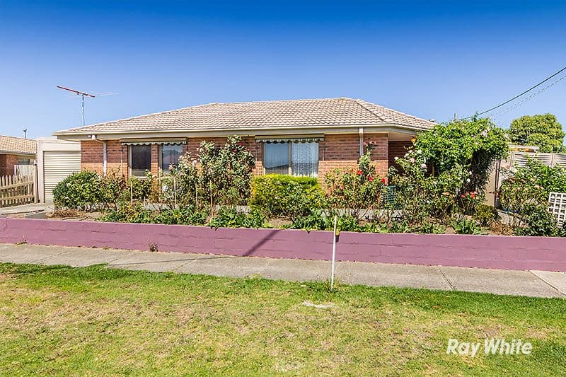 2 Marnie Drive, Cranbourne West VIC 3977, Cranbourne West - Thumbnail 2