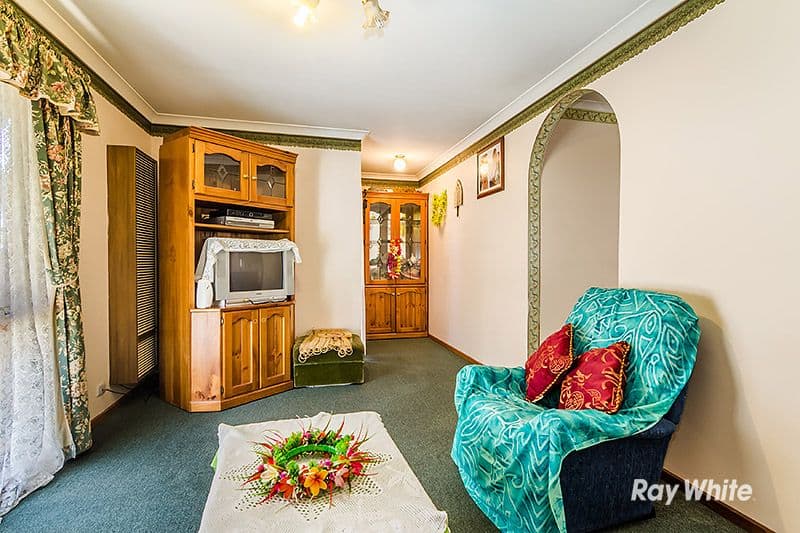 2 Marnie Drive, Cranbourne West VIC 3977, Cranbourne West - Thumbnail 4