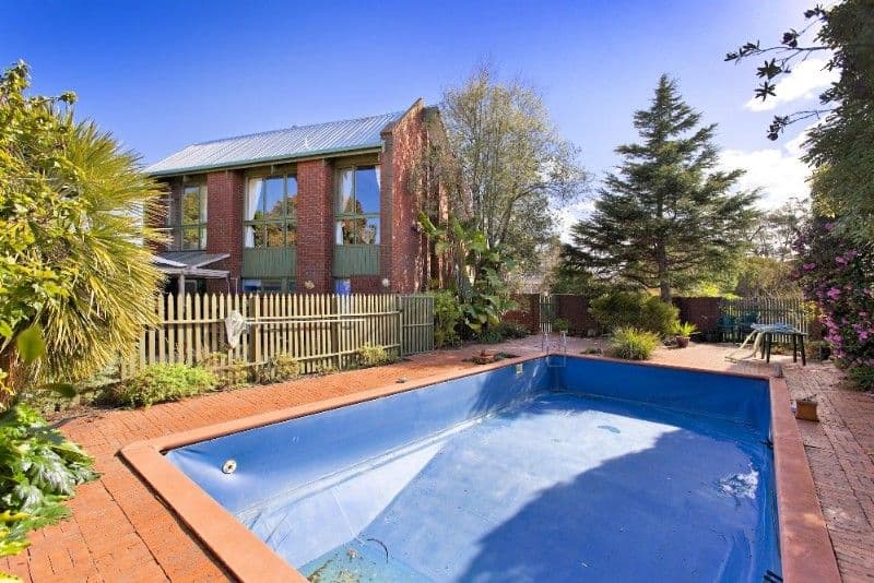 4 Vaucluse Court, WHEELERS HILL VIC 3150, Wheelers Hill - Thumbnail 2