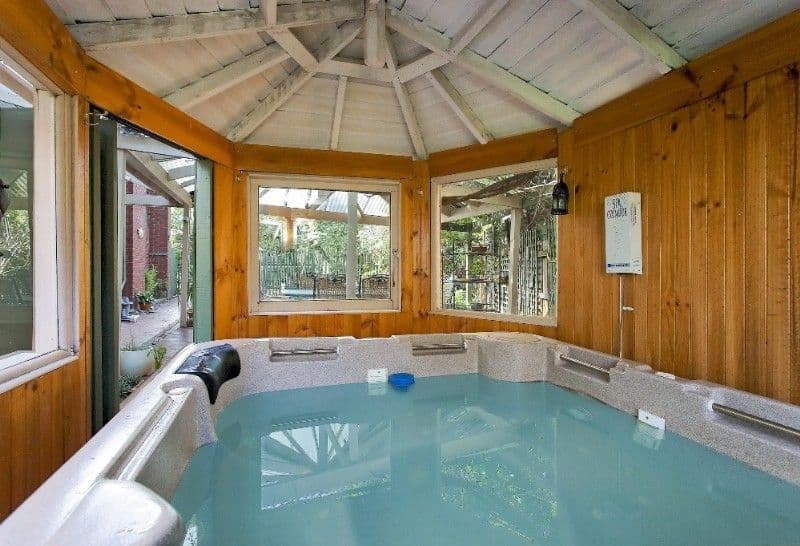4 Vaucluse Court, WHEELERS HILL VIC 3150, Wheelers Hill - Thumbnail 4