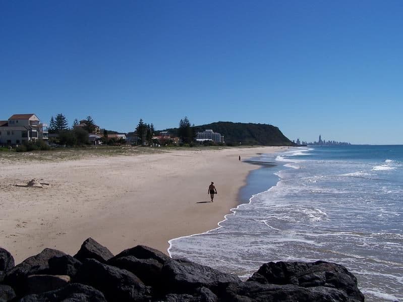 6 Brooke Avenue, Palm Beach QLD 4221, Palm Beach - Thumbnail 3