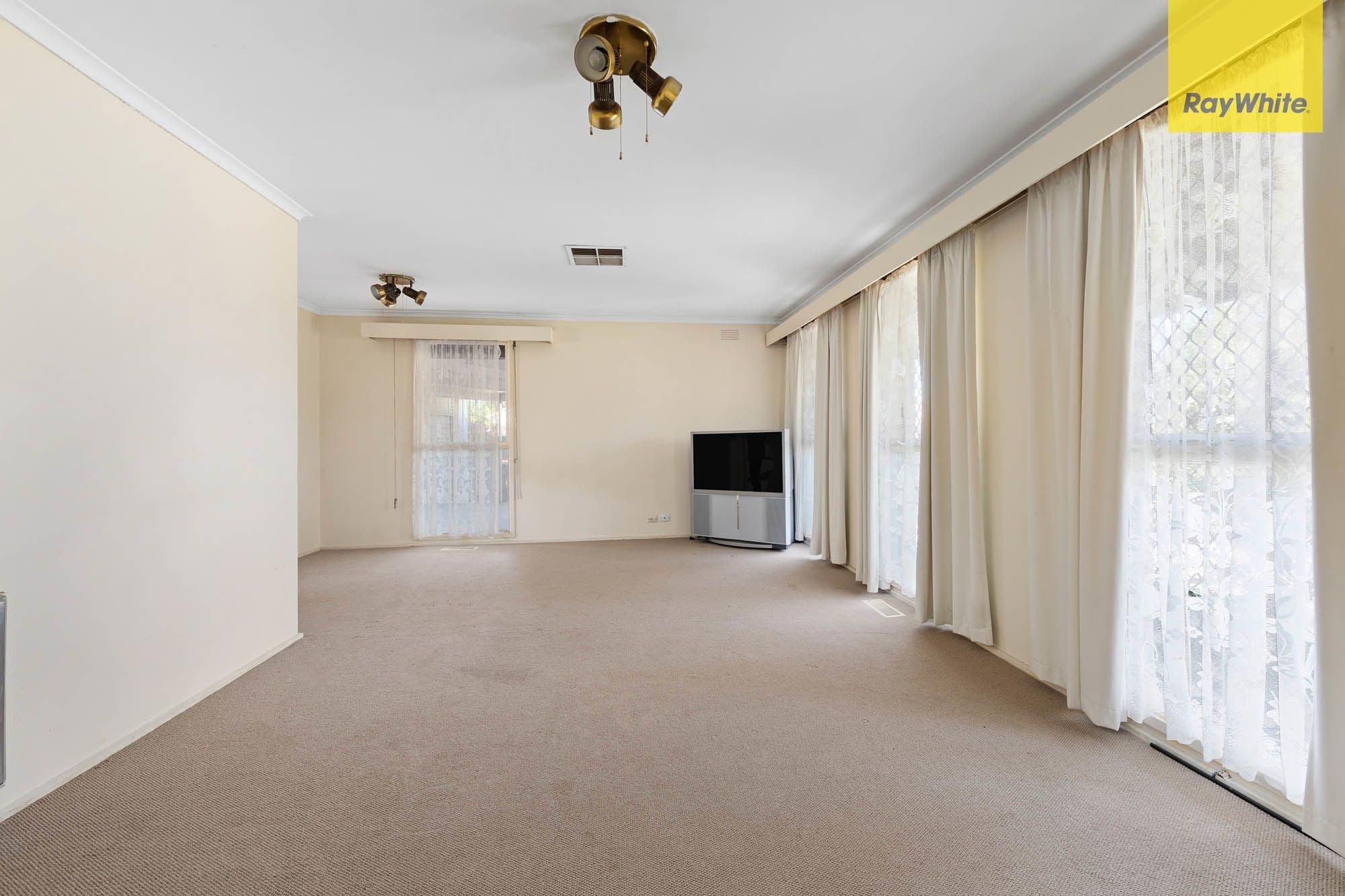 1 Mera Close, Deer Park VIC 3023, Deer Park - Thumbnail 2