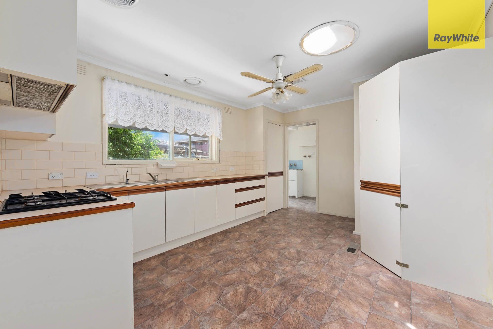 1 Mera Close, Deer Park VIC 3023, Deer Park - Thumbnail 3