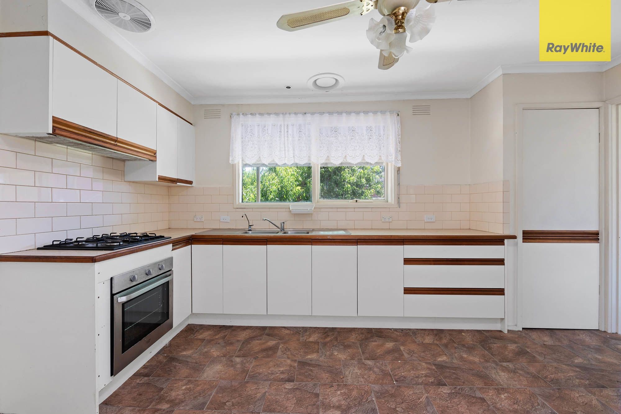 1 Mera Close, Deer Park VIC 3023, Deer Park - Thumbnail 4