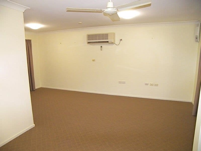8 Wentworth Terrace, THE RANGE QLD 4700, The Range - Thumbnail 3