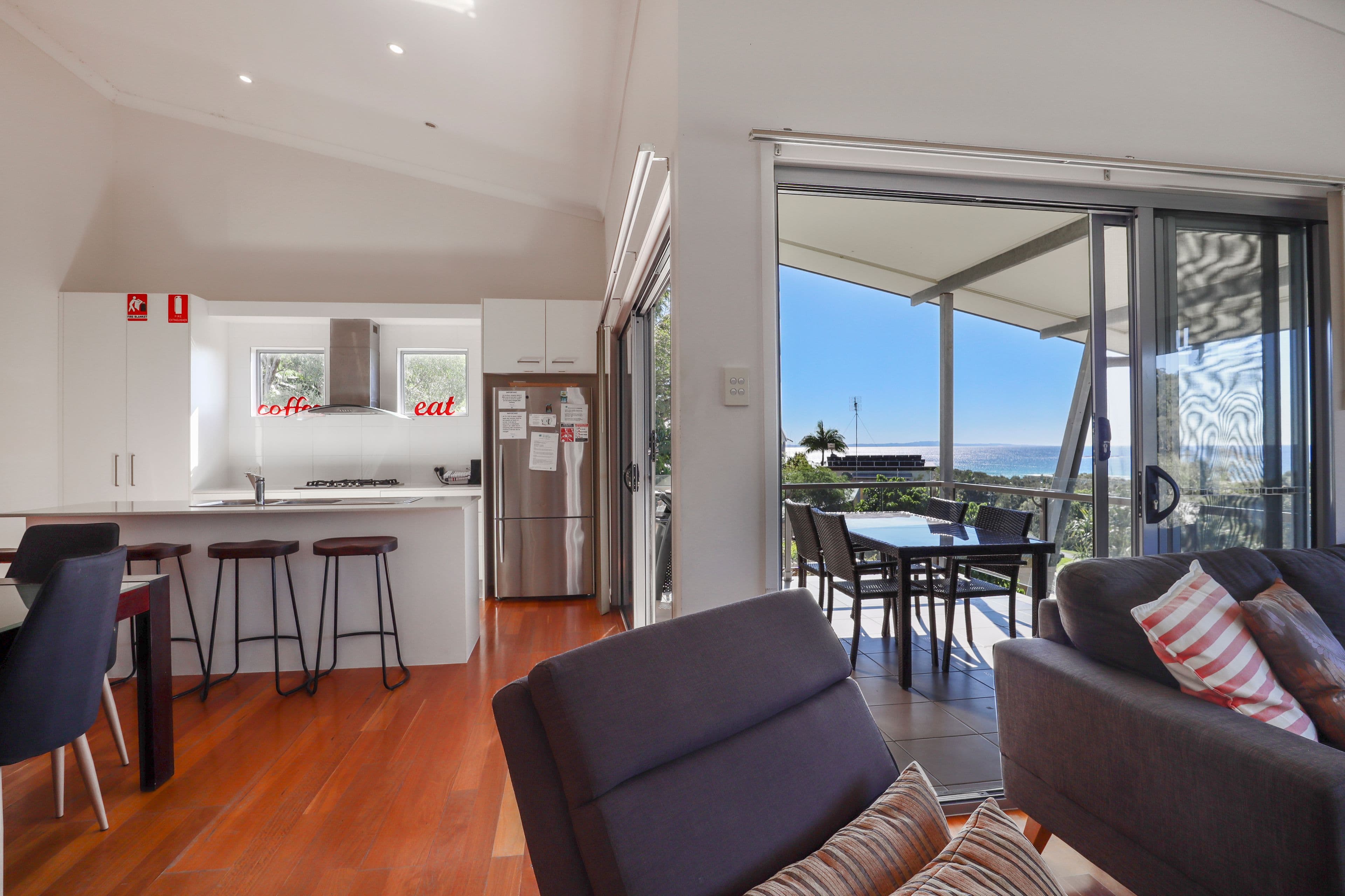 25 George Nothling Drive, Point Lookout QLD 4183, Point Lookout - Thumbnail 4