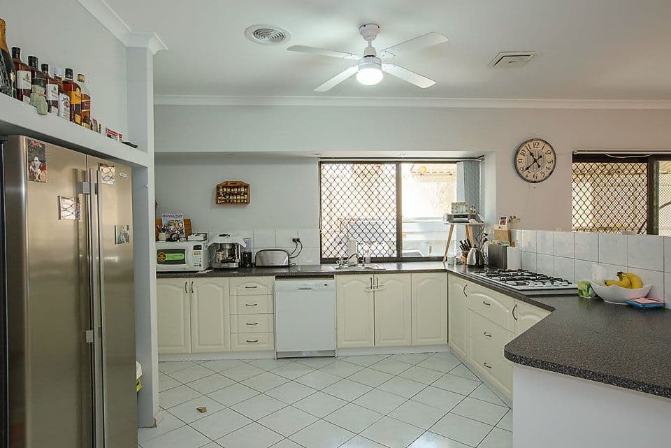 7 Claddagh Road, Australind WA 6233, Australind - Thumbnail 2