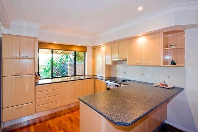 1 'Saint Agnes', 7 Aquila Court, MERMAID WATERS QLD 4218, Mermaid Waters - Thumbnail 3