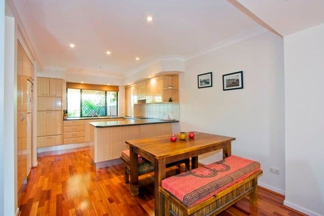 1 'Saint Agnes', 7 Aquila Court, MERMAID WATERS QLD 4218, Mermaid Waters - Thumbnail 4