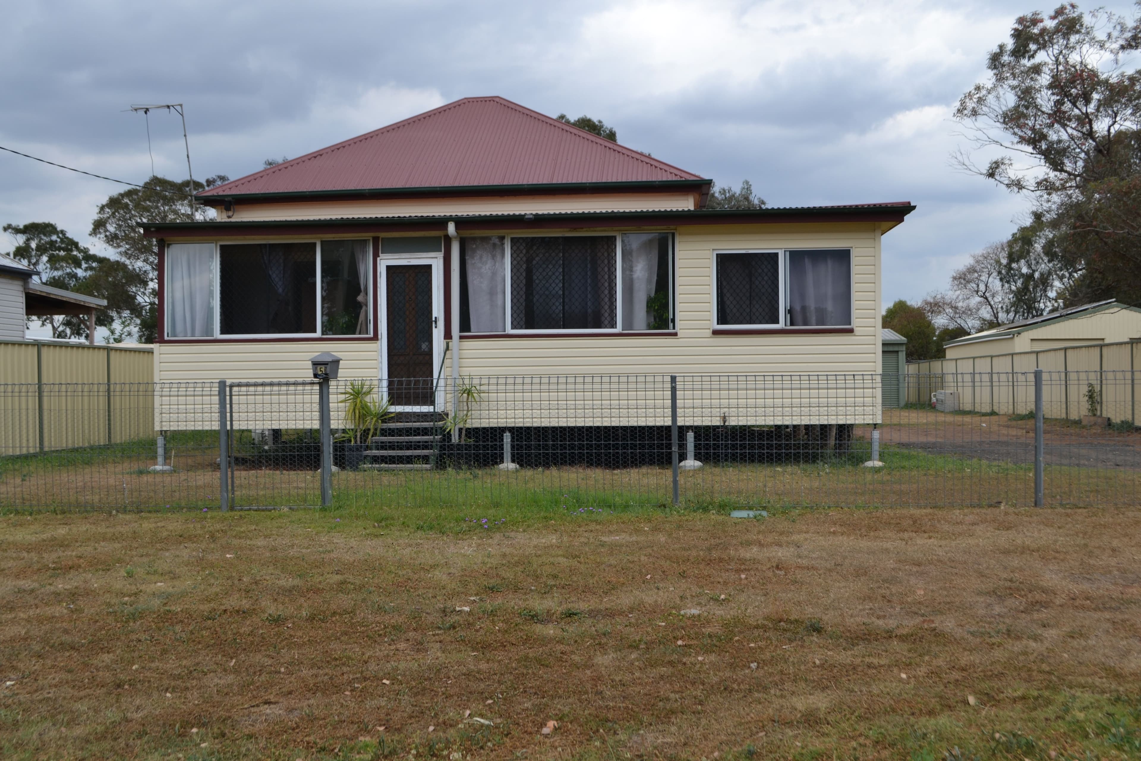 5 Clarke Street, Oakey QLD 4401, Oakey - Image 1