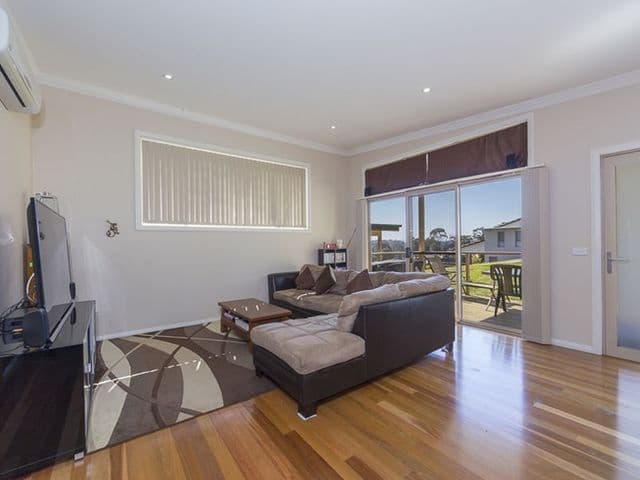 1 Vince Place, Malua Bay - Thumbnail 2