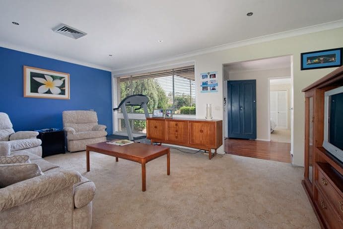 WINSTON HILLS NSW 2153, Winston Hills - Thumbnail 2