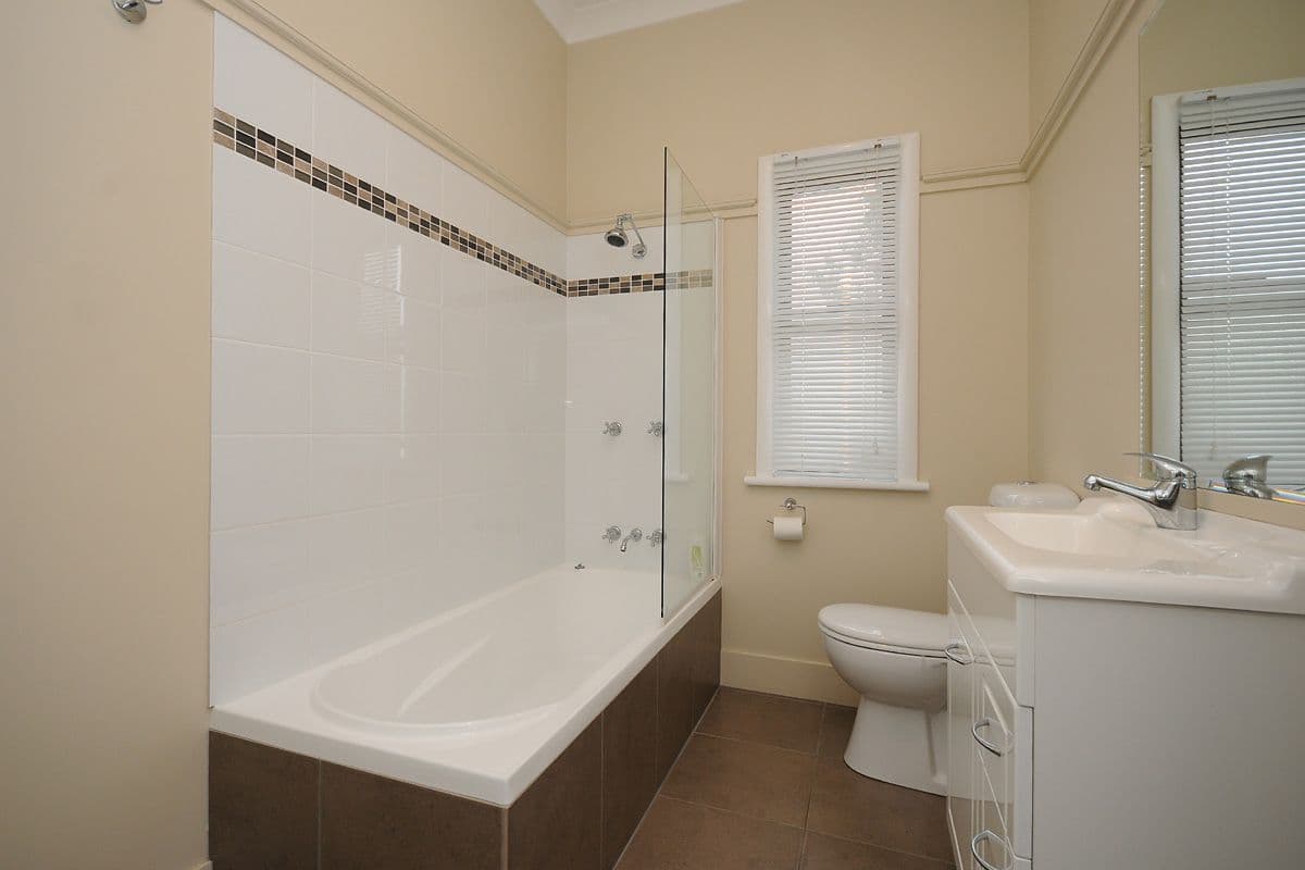 8 Beatty Street, MOUNT LOFTY QLD 4350, Mount Lofty - Thumbnail 7
