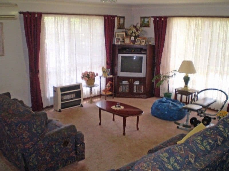 3 Leslie Place, SUNSHINE BAY NSW 2536, Sunshine Bay - Thumbnail 2