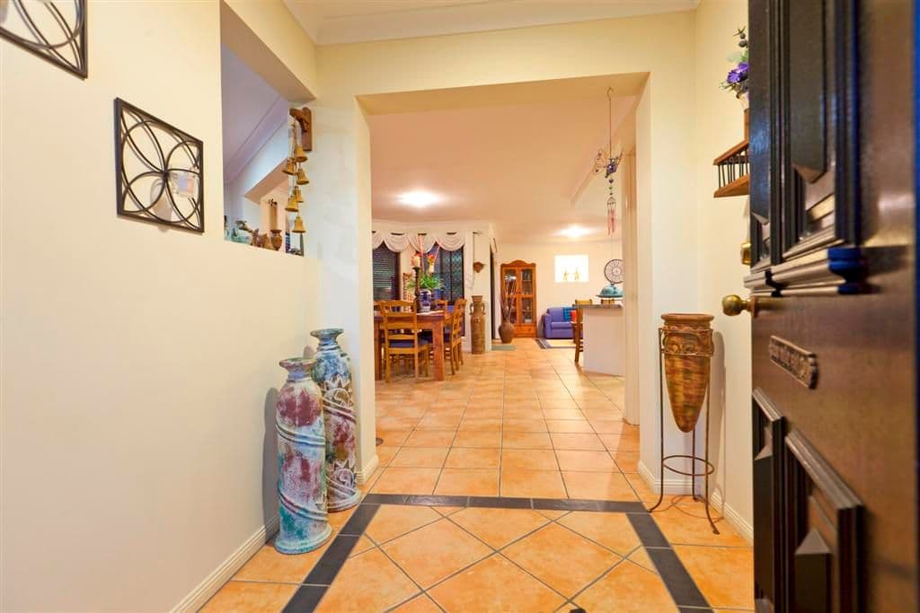 6 Marc Place, CLEVELAND QLD 4163, Cleveland - Thumbnail 3