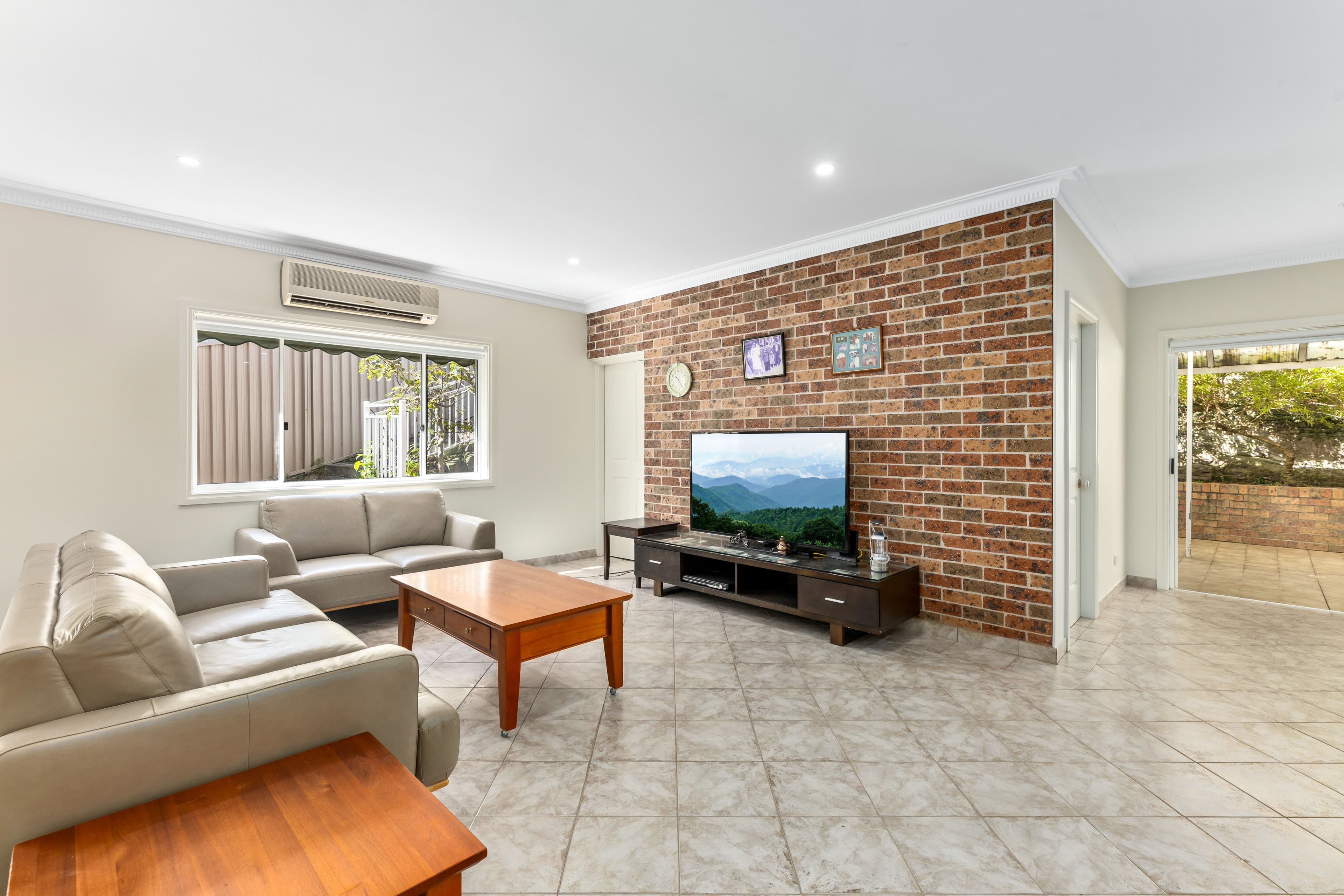 118 Blaxland Drive, Illawong NSW 2234, Illawong - Thumbnail 4