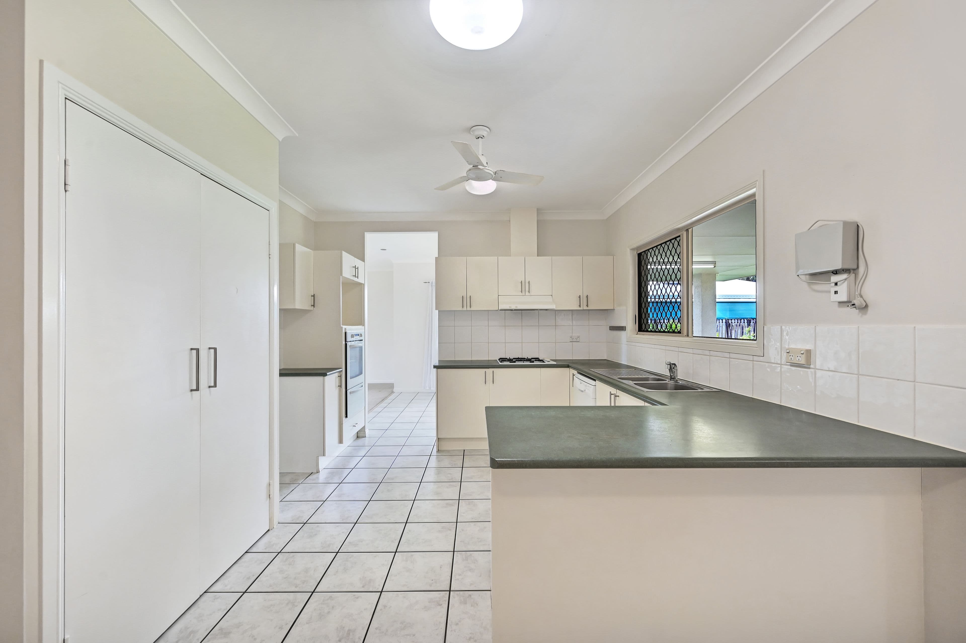 20 Alpina Place, Kirwan QLD 4817, Kirwan - Thumbnail 2