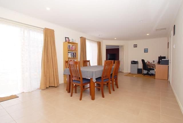 13 Solander Grove, TARNEIT VIC 3029, Tarneit - Thumbnail 4