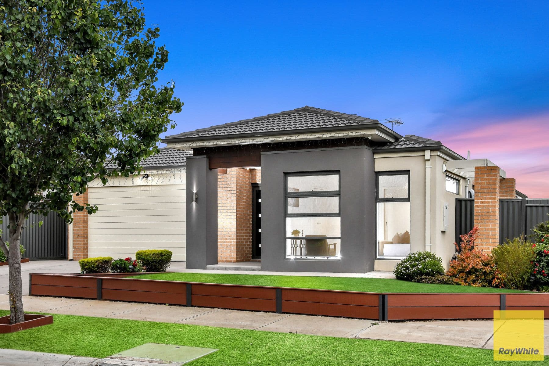 12 Patera Grove, FRASER RISE VIC 3336, Fraser Rise - Thumbnail 2