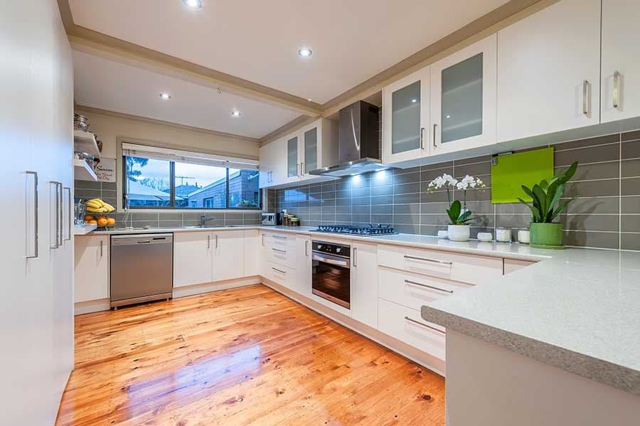 16 Carlisle Street, Craigieburn VIC 3064, Craigieburn - Thumbnail 2