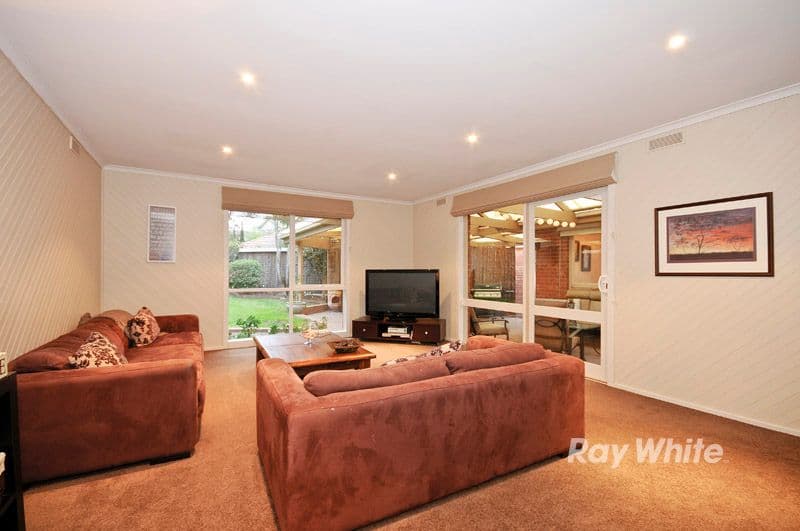 3 Blackfriars Close, WANTIRNA VIC 3152, Wantirna - Thumbnail 3