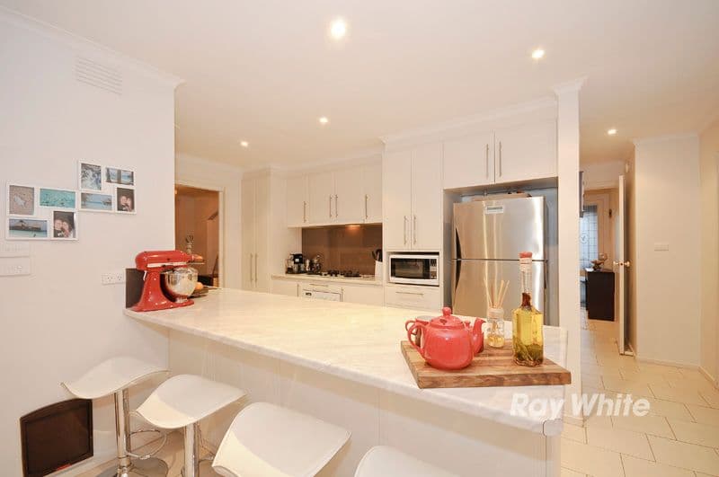 3 Blackfriars Close, WANTIRNA VIC 3152, Wantirna - Thumbnail 4