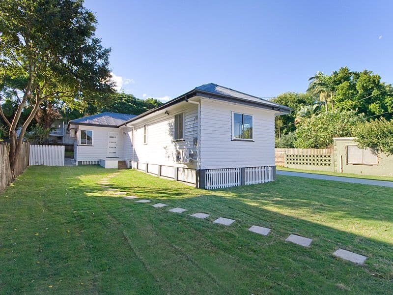 17 Lancelot Street, TENNYSON QLD 4105, Tennyson - Image 1