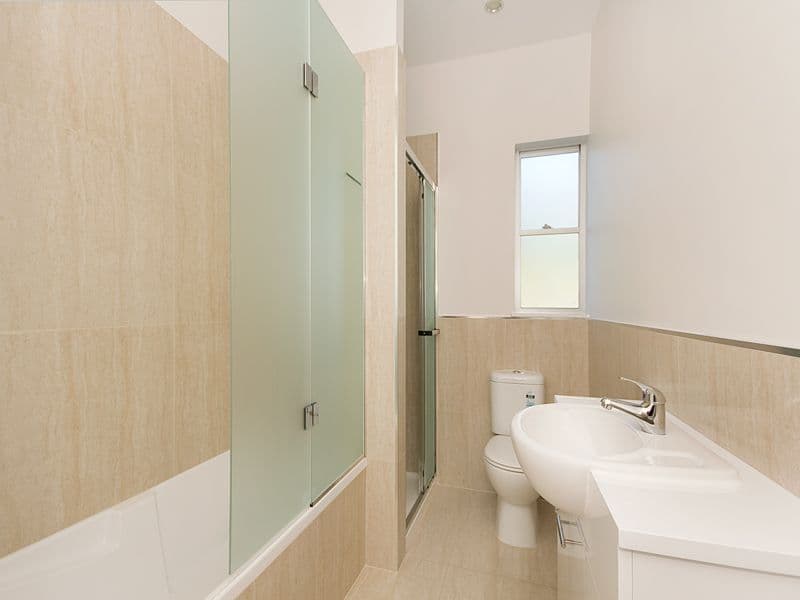 17 Lancelot Street, TENNYSON QLD 4105, Tennyson - Thumbnail 4