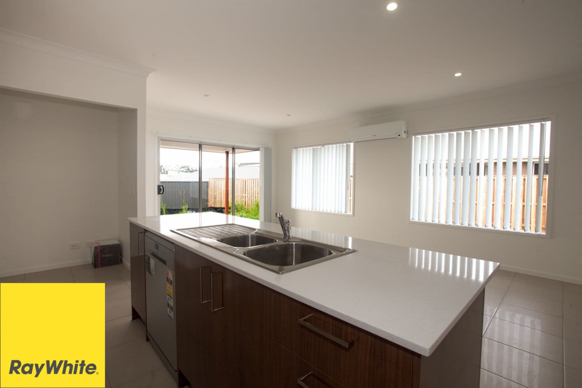6 Pisces Court, Coomera QLD 4209, Coomera - Thumbnail 3