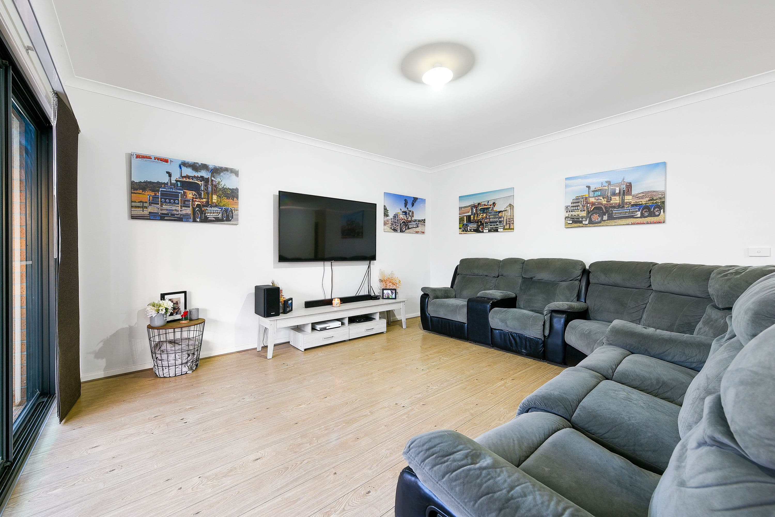 68 Elmtree Crescent, Clyde North VIC 3978, Clyde North - Thumbnail 2