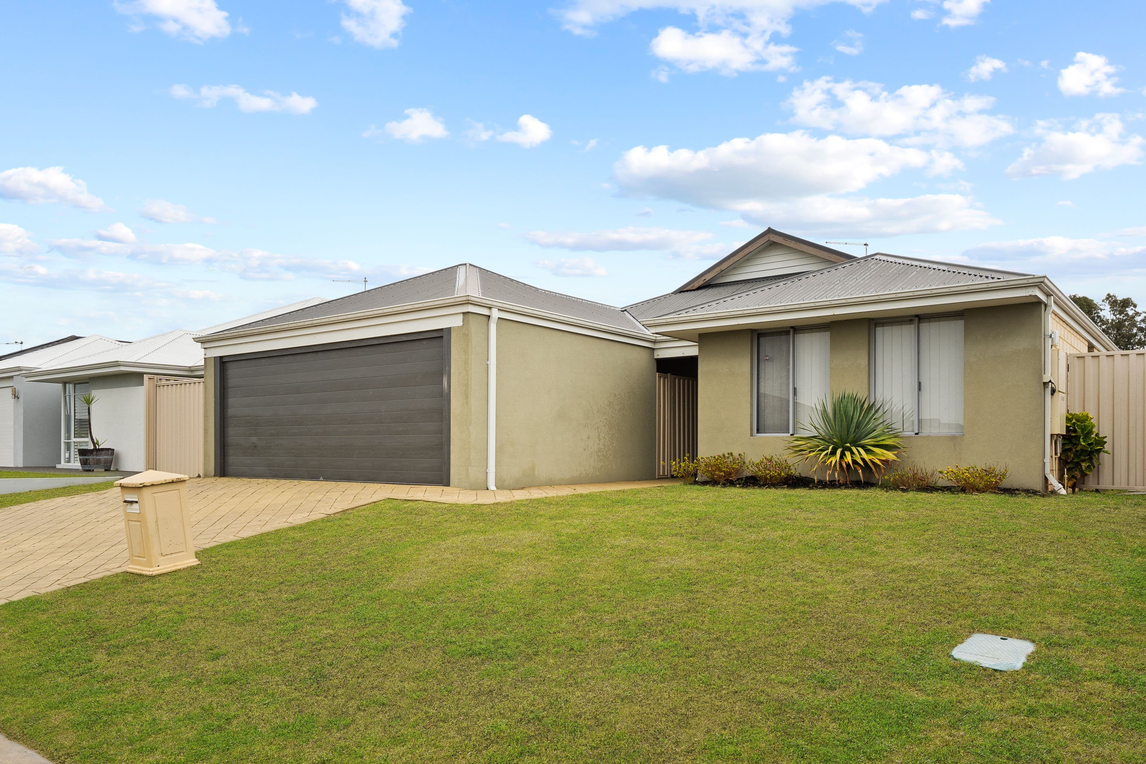 46 Sorrento Turn, Secret Harbour WA 6173, Secret Harbour - Thumbnail 2