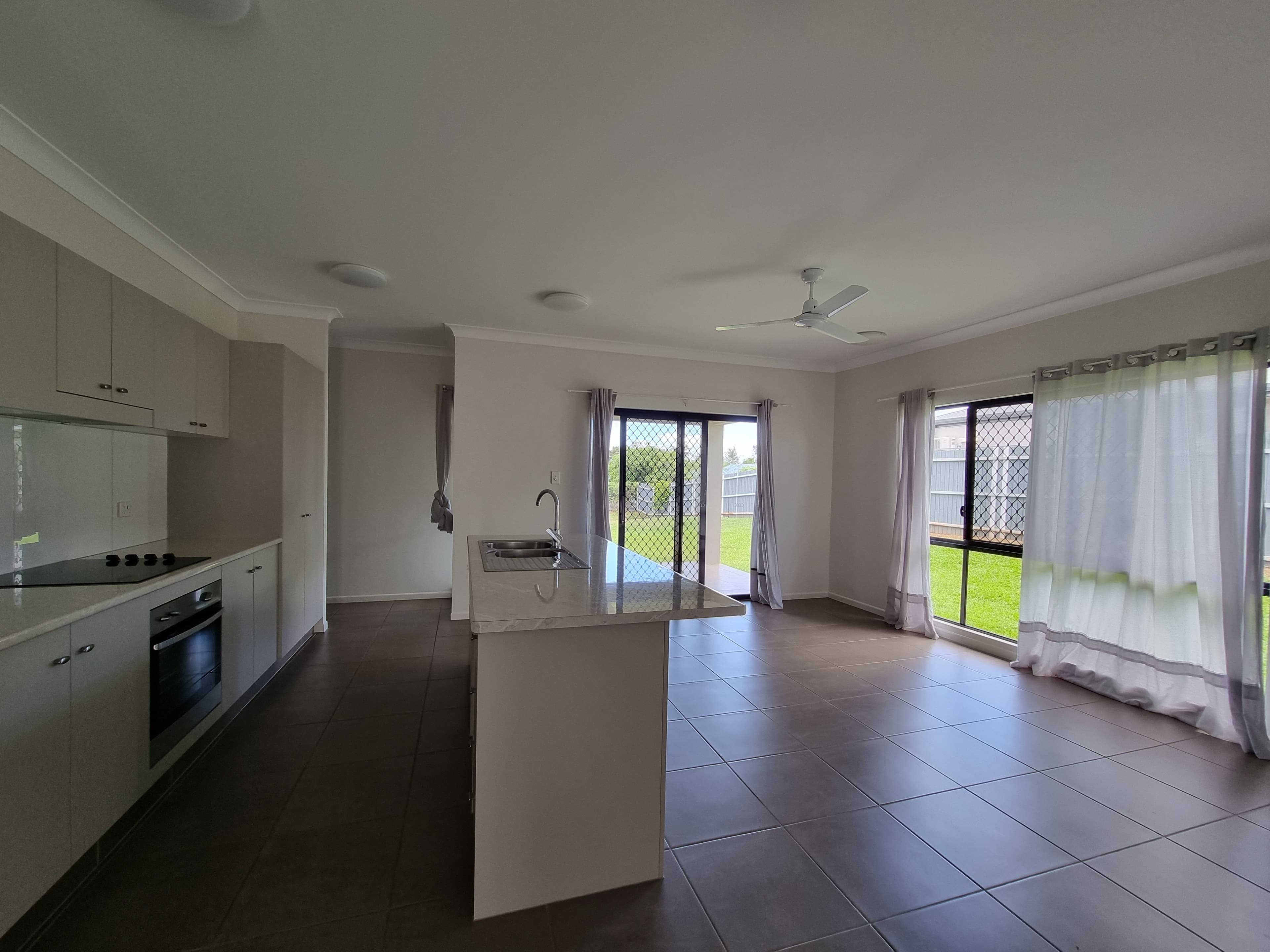11 Damien Street, Mareeba QLD 4880, Mareeba - Thumbnail 3