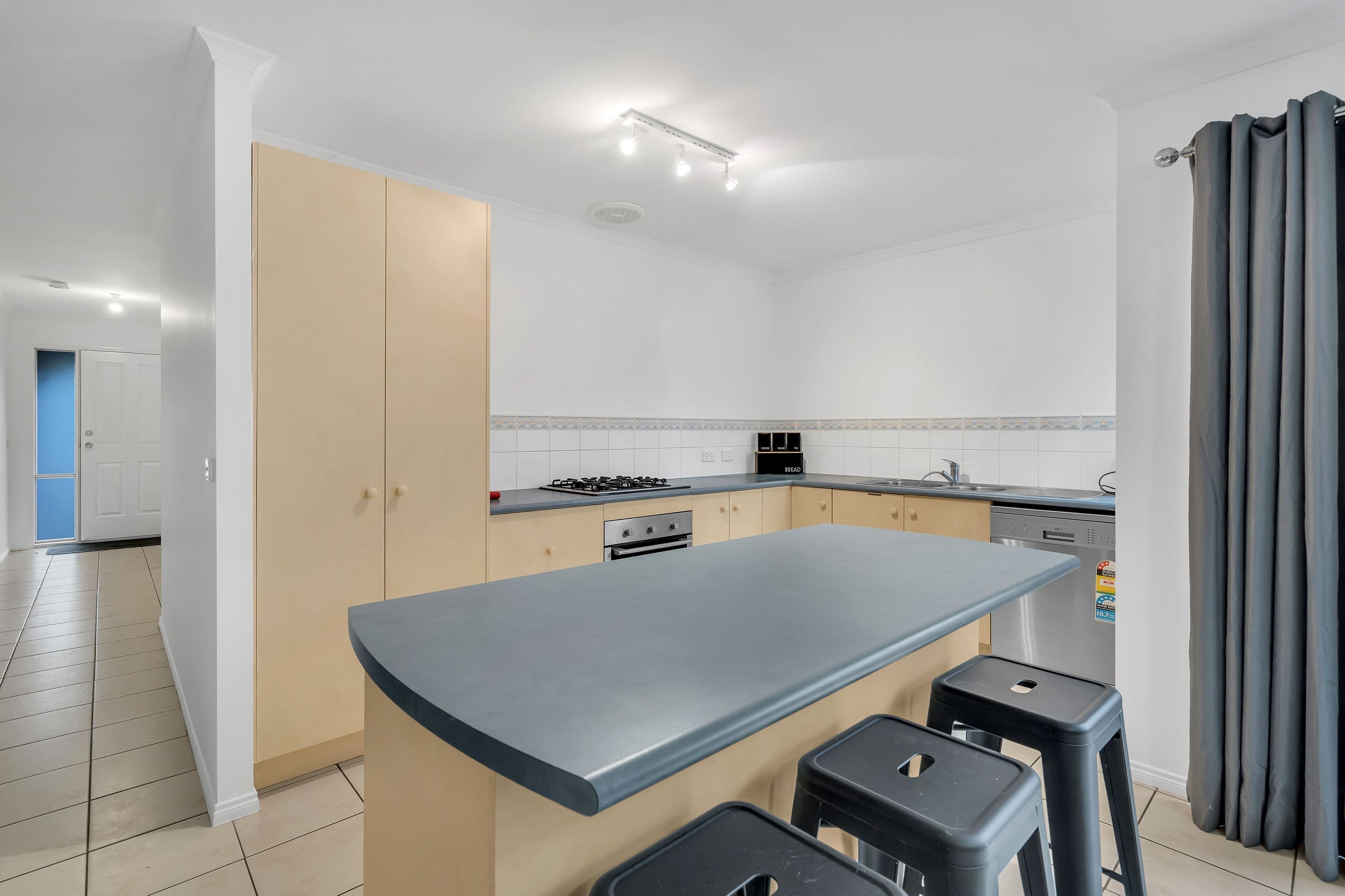 12 Mulberry Pass, Craigieburn VIC 3064, Craigieburn - Thumbnail 4