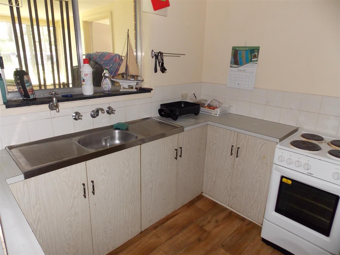 13 Thornbury Street, PARKES NSW 2870, Parkes - Thumbnail 2