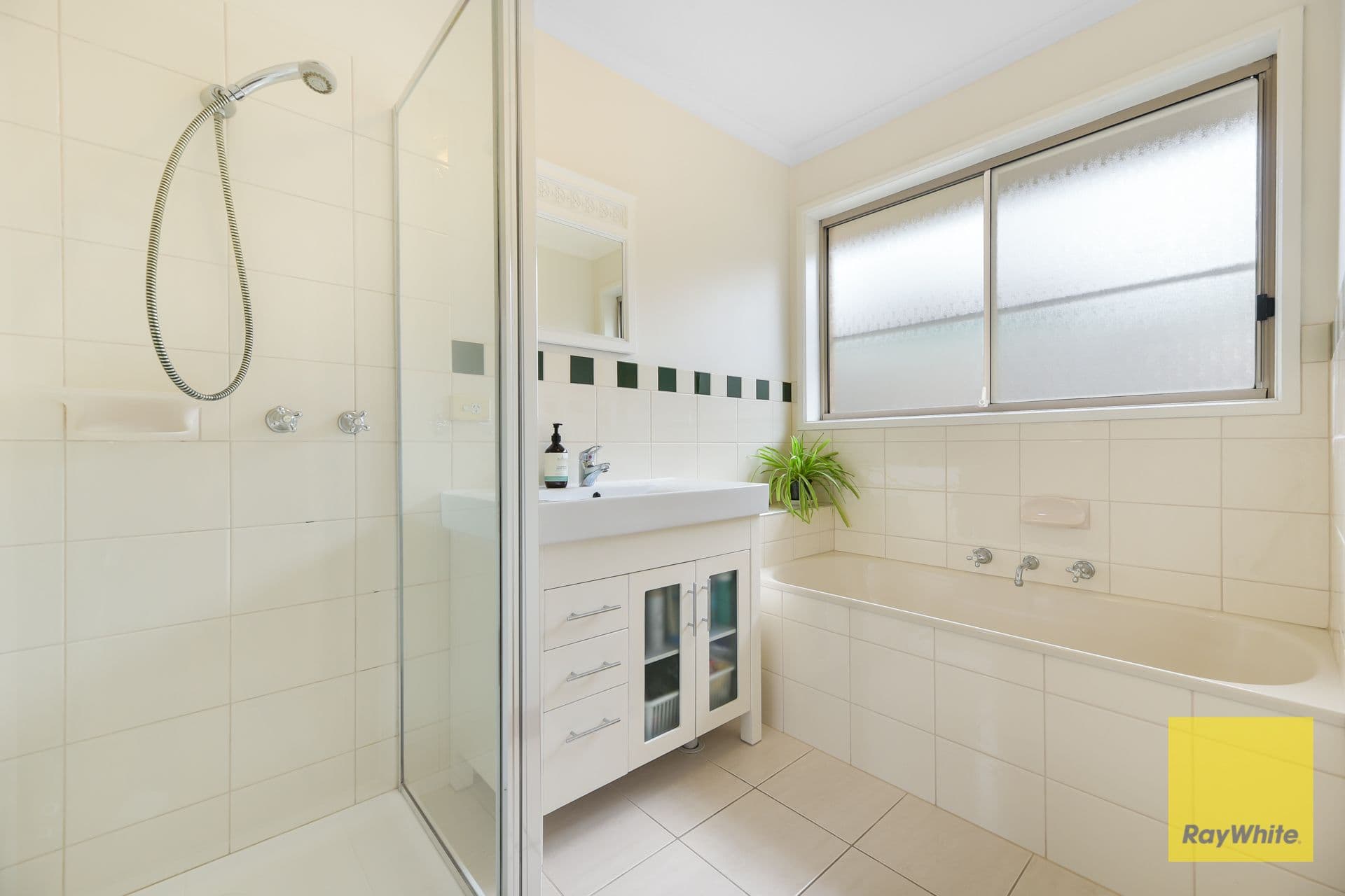 37 John Hunter Drive, Endeavour Hills VIC 3802, Endeavour Hills - Thumbnail 7