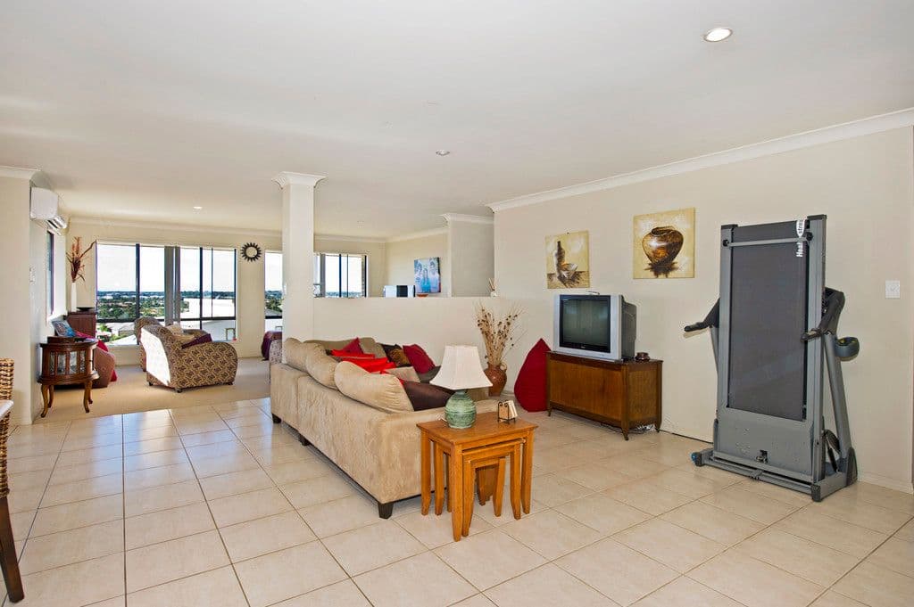 55 Bluetail Crescent, UPPER COOMERA QLD 4209, Upper Coomera - Thumbnail 3