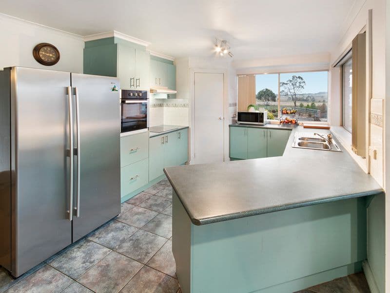10 Muddy Lane, Myrniong VIC 3341, Myrniong - Thumbnail 2