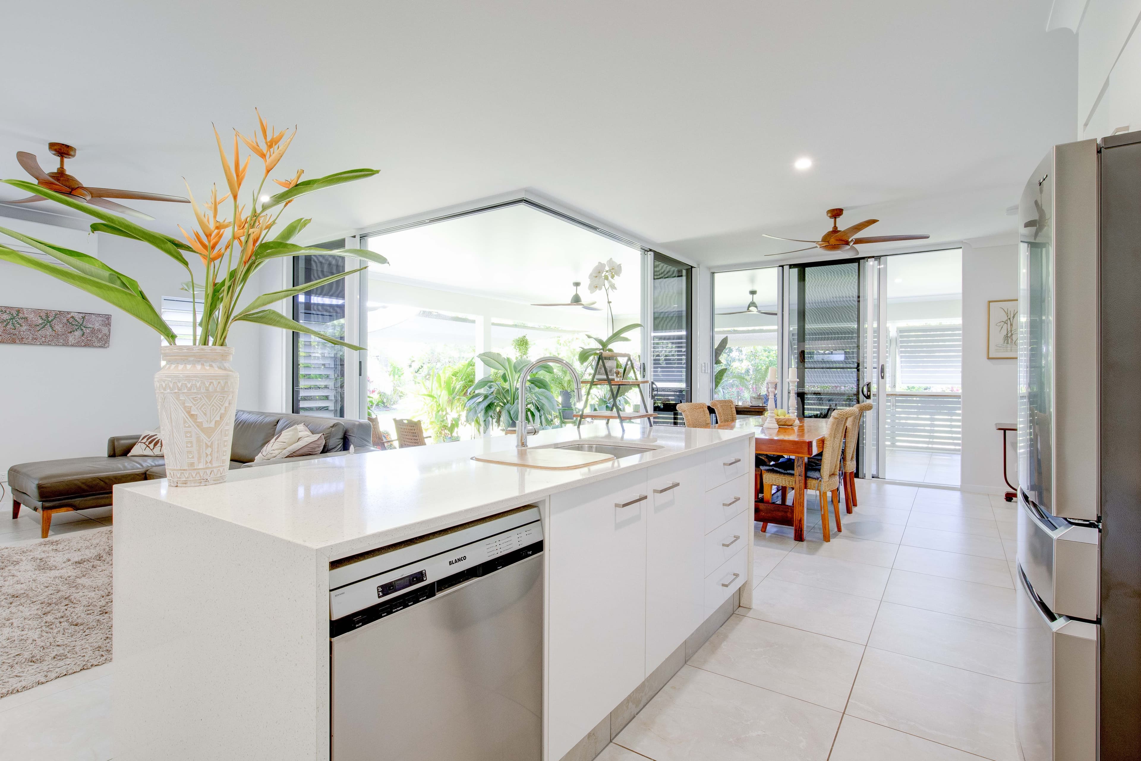 19 Nivosa Court, Mission Beach QLD 4852, Mission Beach - Thumbnail 4