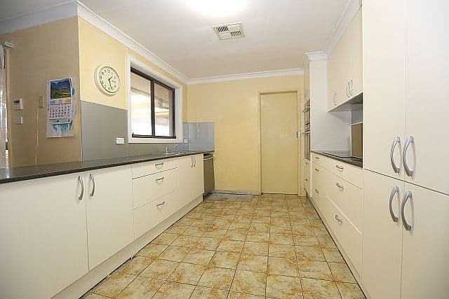 2 Bangalay Street, Georges Hall NSW 2198, Georges Hall - Thumbnail 3