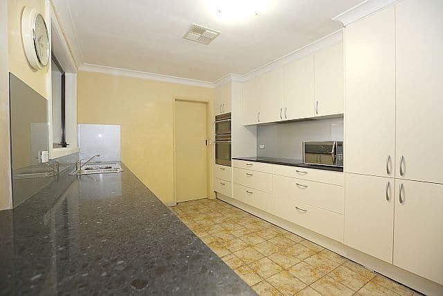 2 Bangalay Street, Georges Hall NSW 2198, Georges Hall - Thumbnail 4