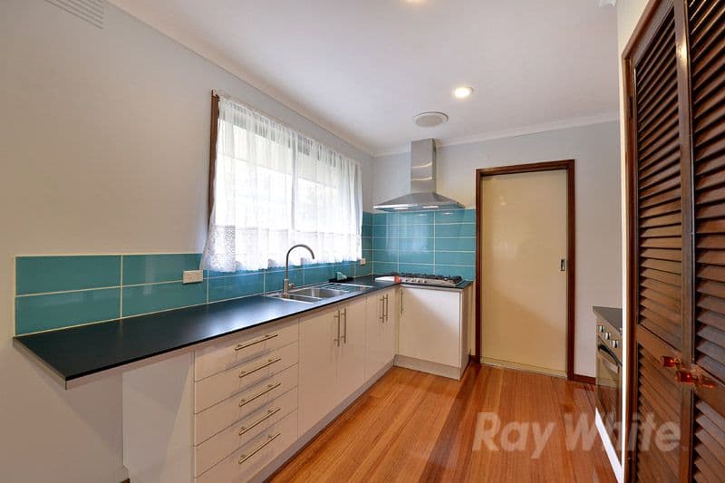 34 Arnold Drive, SCORESBY VIC 3179, Scoresby - Thumbnail 3