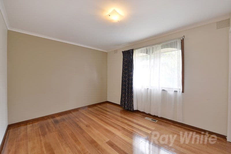 34 Arnold Drive, SCORESBY VIC 3179, Scoresby - Thumbnail 4