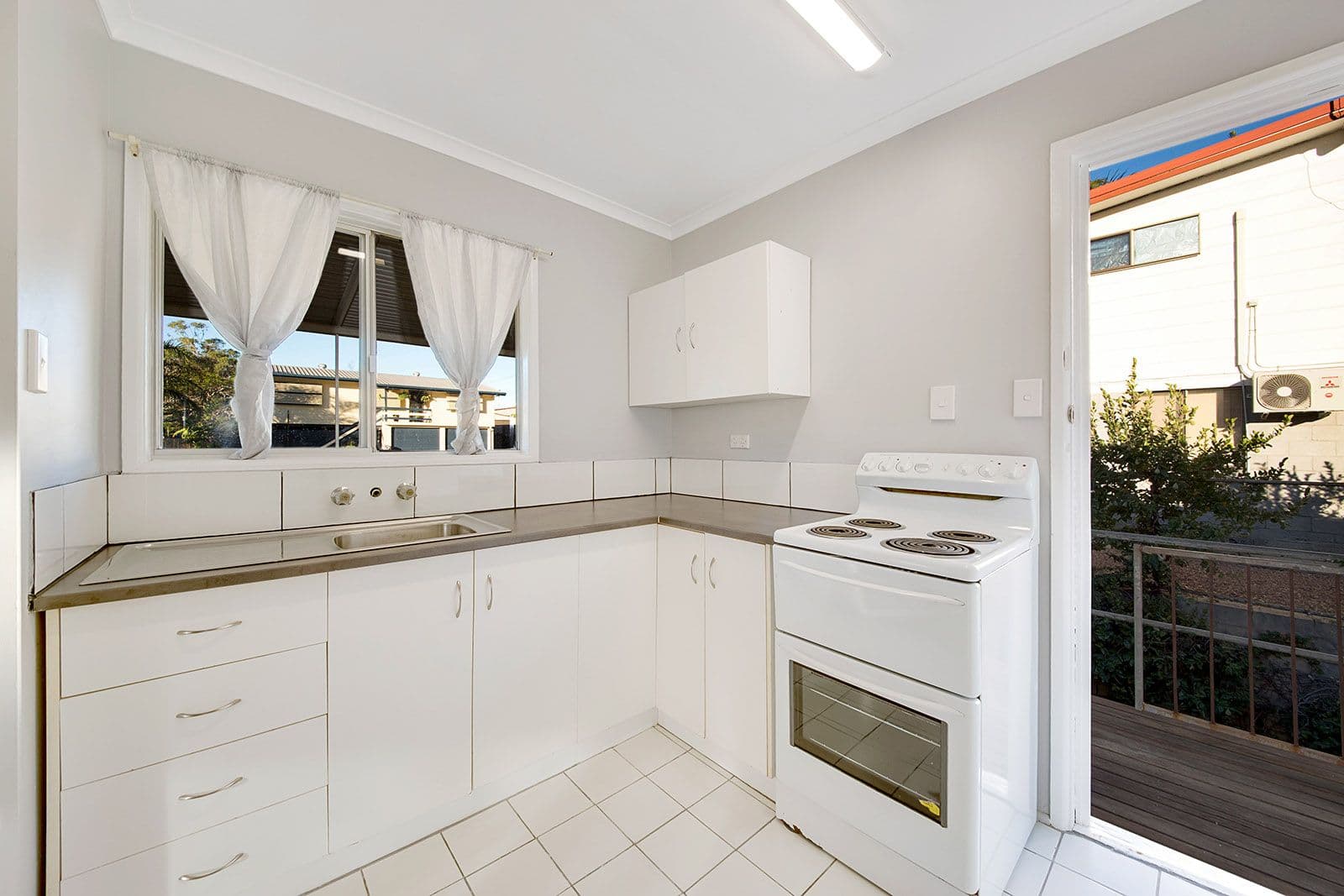 11 Watson Close, South Gladstone QLD 4680, South Gladstone - Thumbnail 6